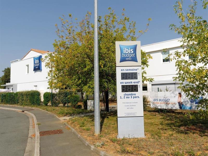 Ibis Budget Rochefort Exterior photo